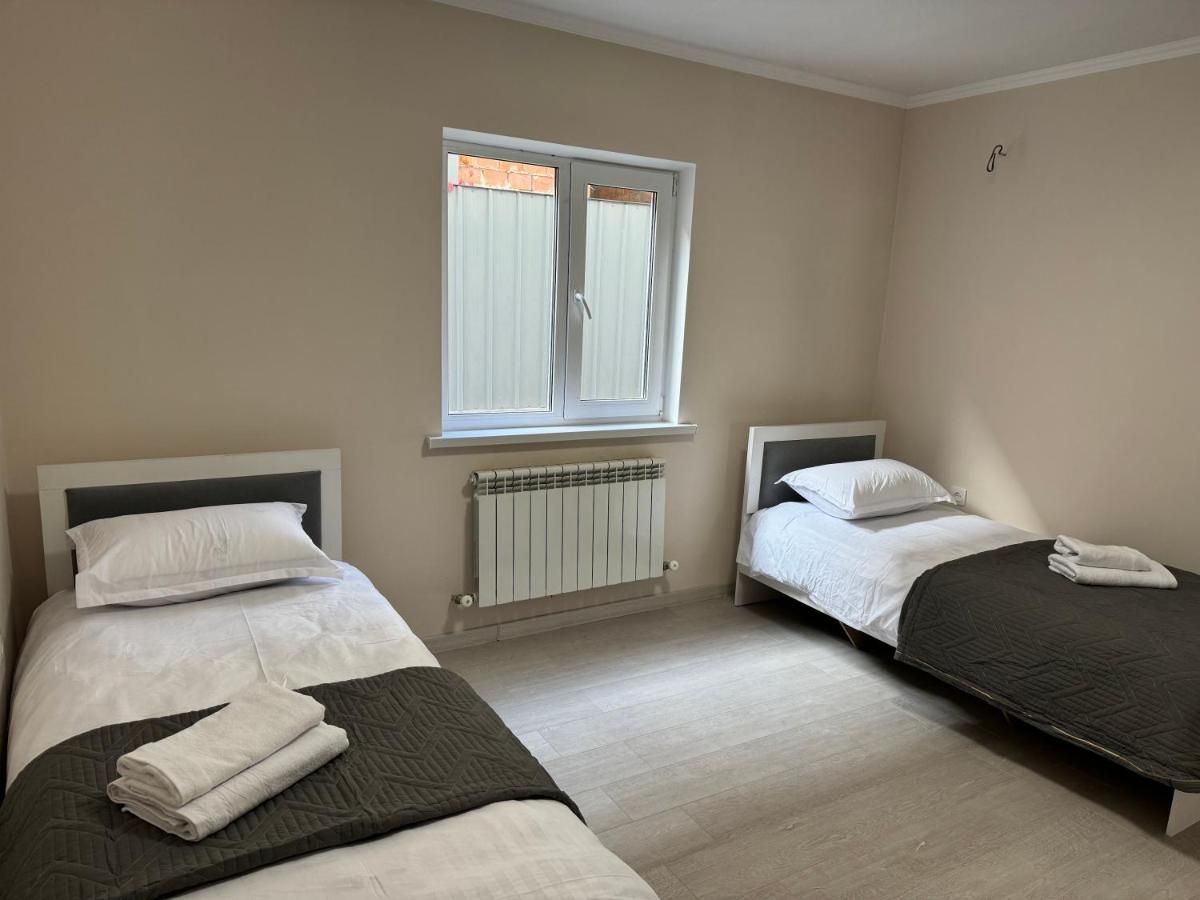 Comfort Plus Hostel Almaty Bagian luar foto