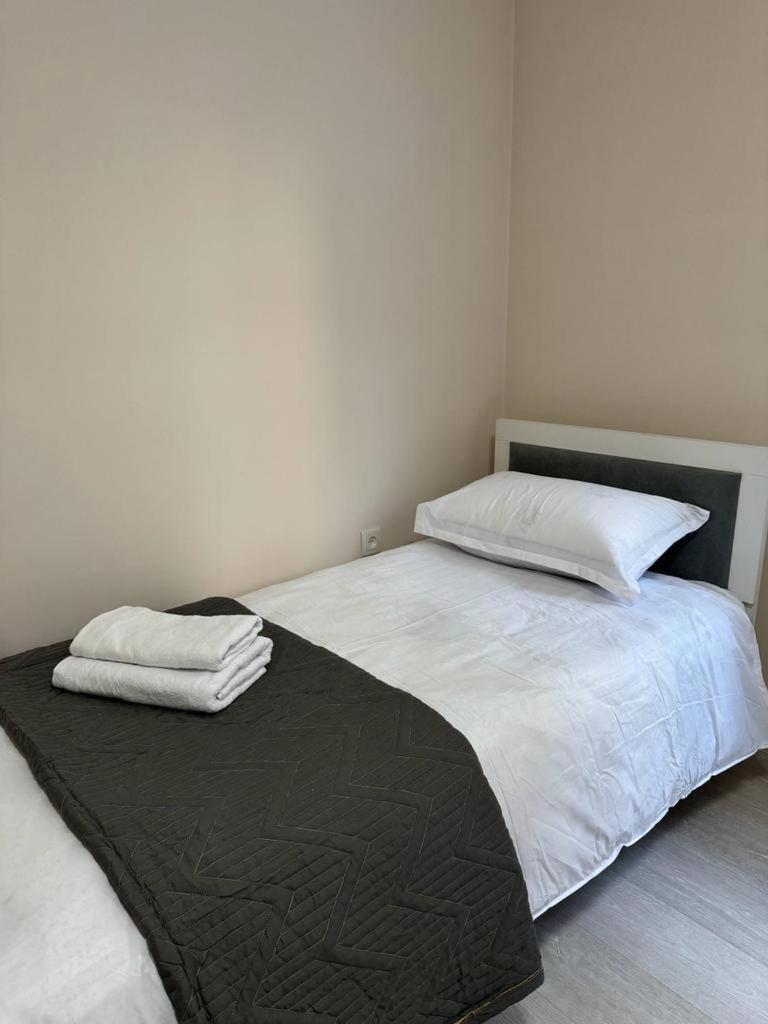 Comfort Plus Hostel Almaty Bagian luar foto